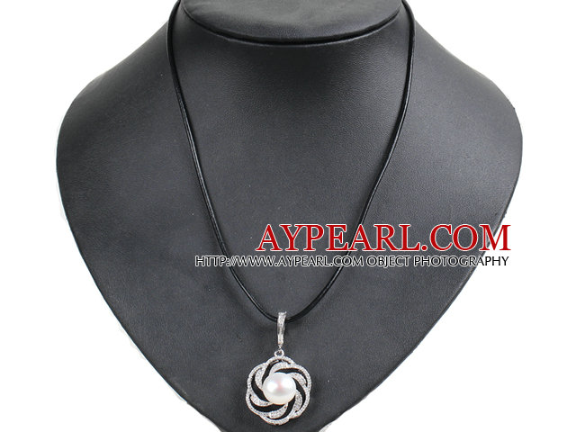 Simple Elegant Natural Big White Freshwater Pearl Pendant Leather Necklace