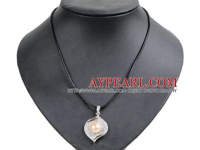 Simple Elegant Natural Big Pink Freshwater Pearl Alloyed Leaf Pendant Leather Necklace