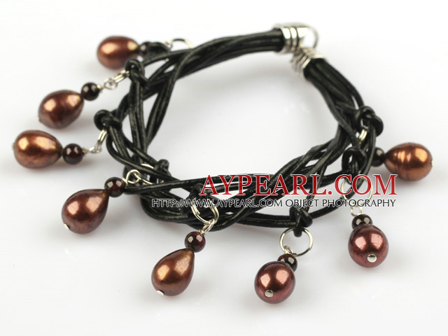 Nydelig stil Multi Strands Brown Ferskvann Pearl og Garnet Leather armbånd