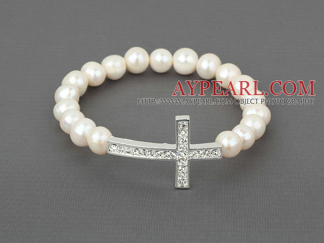 Natural White Ferskvann Pearl sidelengs / Side Way Cross Stretch Bracelet