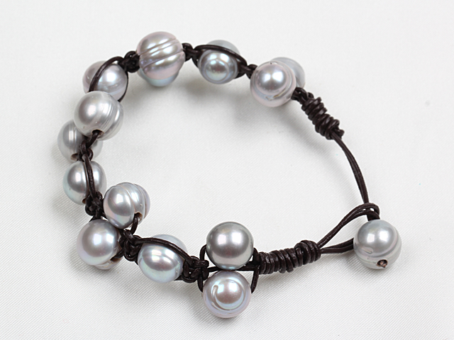 Populära Style 10-11mm Naturlig grå sötvattenspärla svarta läderarmband