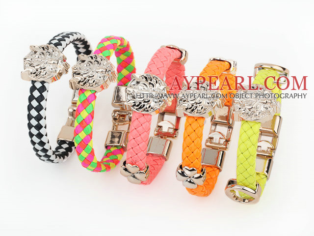 5 Pieces Fashion Style Leather Friendship Bracelet (slumpvis färg)