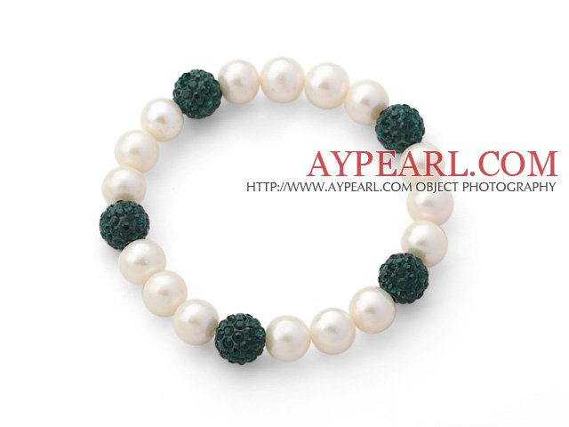 Une année blanche ronde perles d'eau douce et de paon couleur verte de boule de Rhinestone stretch perlée Bracelet