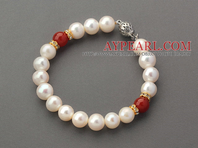 8-8.5mm A Grade Round White Freshwater Pearl and Red Carnelian Beaded Bracelet