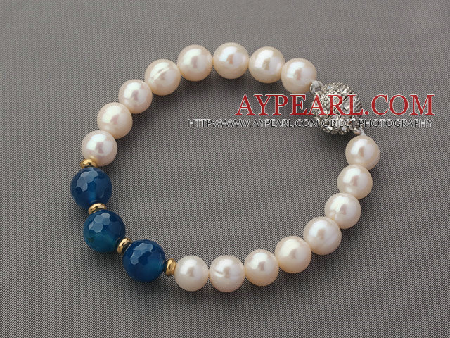 Α Βαθμού Round White Pearl γλυκού νερού Beaded βραχιόλι με μπλε αχάτη και χρυσό Χάντρες Metal Χρώμα