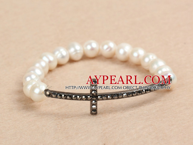 Hot Sale Natural White Freshwater Pearl Stretch Bracelet with Rhinestone Cross Charm