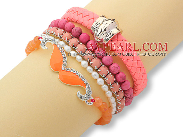 5 Stycken vita och varm rosa serie diverse mode pärla akryl och turkost armband