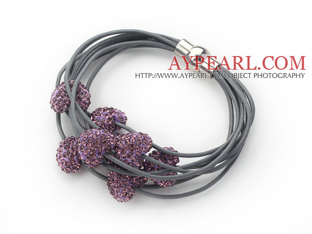 Couleur Pourpre strass en forme de coeur et bracelet en cuir gris avec fermoir magnétique