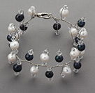 Eté 2013 Nouveau design assortis noir et blanc perle d'eau douce et Clear Crystal Bracelet de mariée