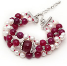 Trois brins blanc perle d'eau douce et bracelet en agate rouge pourpre avec la chaîne extensible