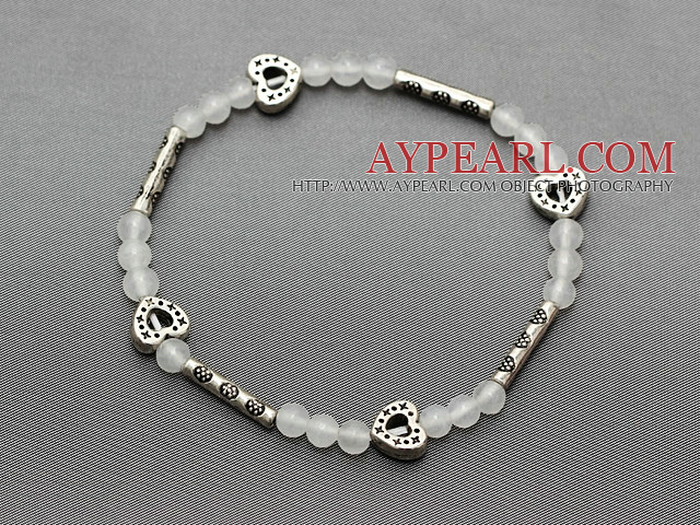 élégant 4mm jade blanc rond et multi tibet argent ciselé charme de coeur bracelet de perles de tube