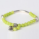 Trevlig runda gula Olive Jade och Tibet Silver Tube Heart Charm Beaded Bracelet