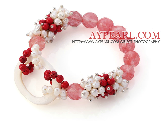 New Design Cluster hvit ferskvannsperle And Round Bloods Og Facted Round Cherry Quartz Hollow White Shell Connected Stretch Bracelet