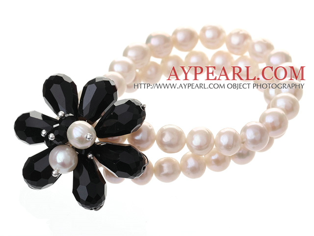 Fashion -Doppelstränge Natural White Süßwasser-Zuchtperlen und facettierten Schwarz Teardrop Kristall Blume Armreif