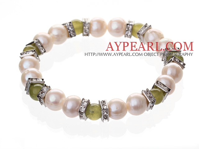Mode Natural White Freshwater Pearl And Round Yellow Olive pärlstav Elastisk armband med Silver Rhinestone Charms