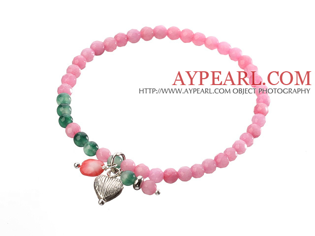 Belle ronde rose vert de jade et le bracelet perlé élastique de charme de coeur