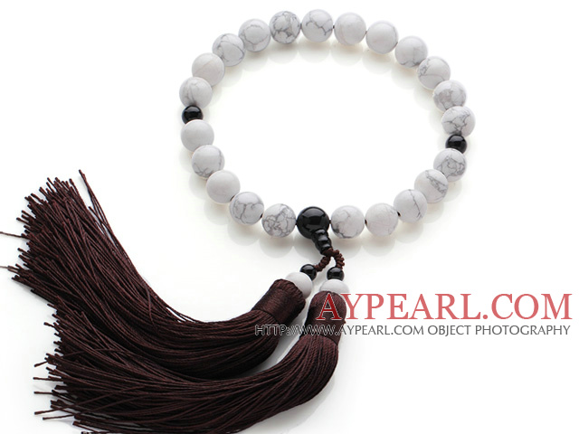 Nouvellement Mode Single Strand Howlite ronde et agate noire tenir Chapelet avec Blanc Tassel