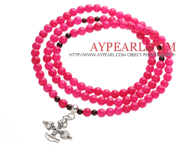 Classic Design Multi Strands Round Rose Red Jade perler Amulet armbånd med Metal Cross Charm