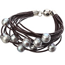 Enkel Fashion Style Multi Strands 10 - 11mm Natural Gray sötvattenspärla ChokladfärgLäderarmband med magnetlås