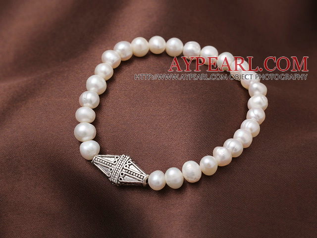 6-7mm naturlig ferskvann Pearl Elastisk armbånd med Rhombus Shape Charm 