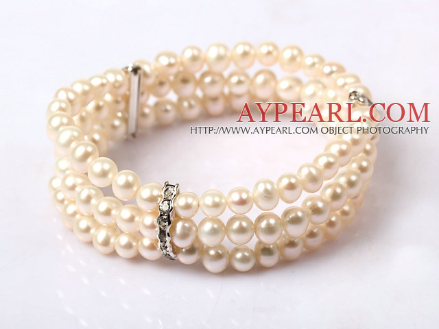 Tre Layer 5-6mm Natual Vit Sötvatten Pearl Stretch Bangle Armband 