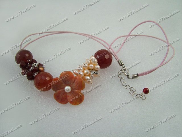 collier de perles d'agate