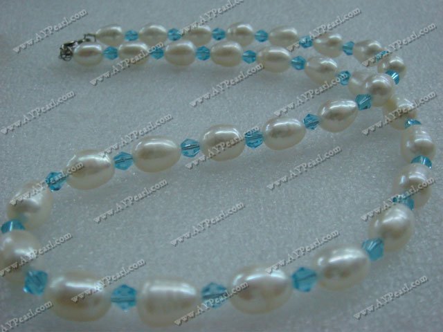 pearl crystal necklace