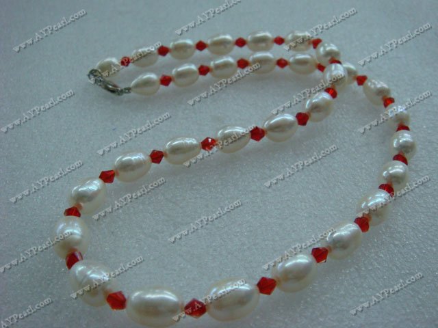 pearl crystal necklace