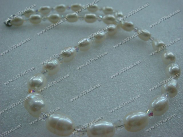 pearl crystal necklace