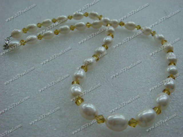 pearl crystal necklace