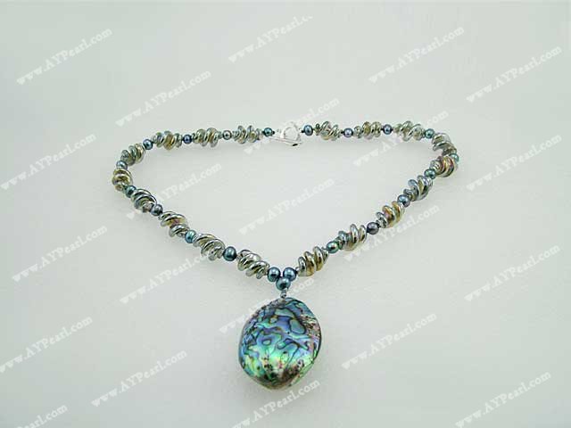 pearl shell colored glaze necklace