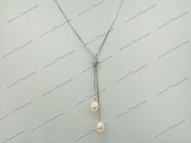 pearl necklace