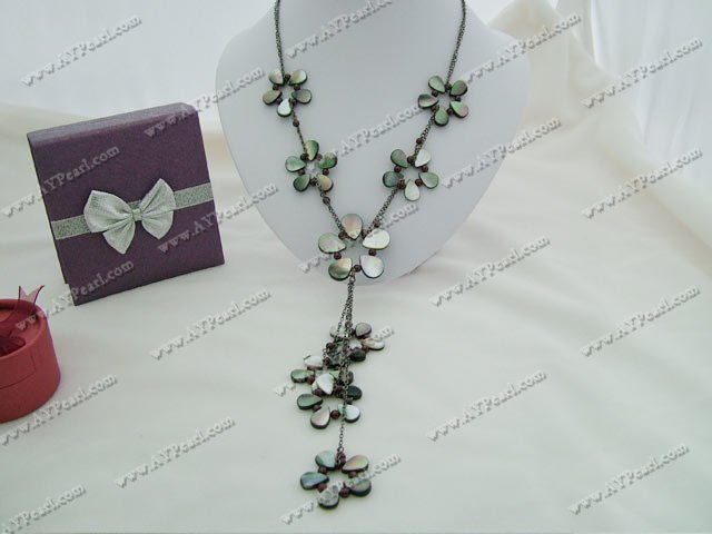 garnet black butterfly shell necklace