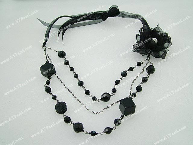 svart pärla svart kristall halsband