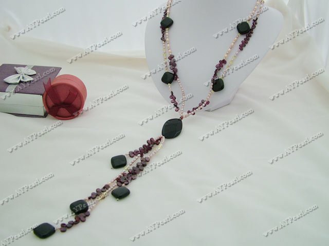 perle grenat agate collier en cristal noir