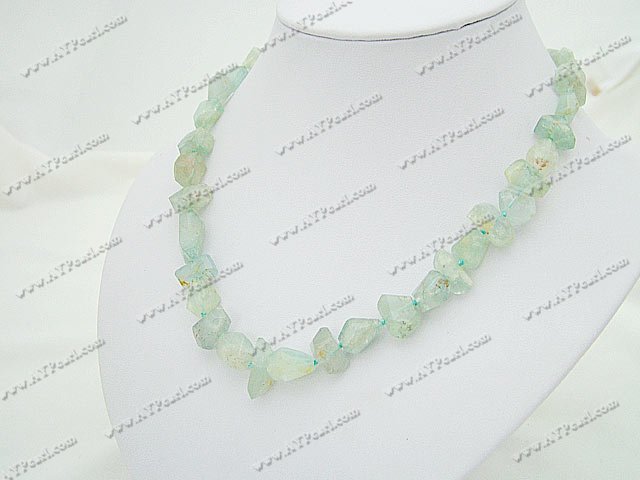 aquamarine chips necklace