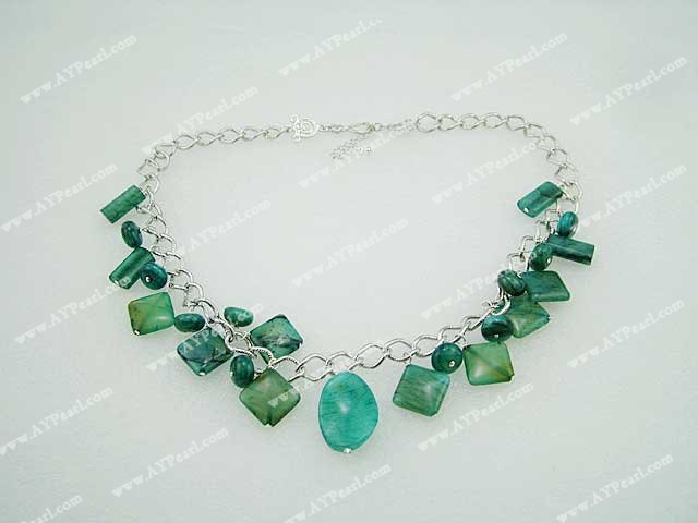 Collier jade bleu