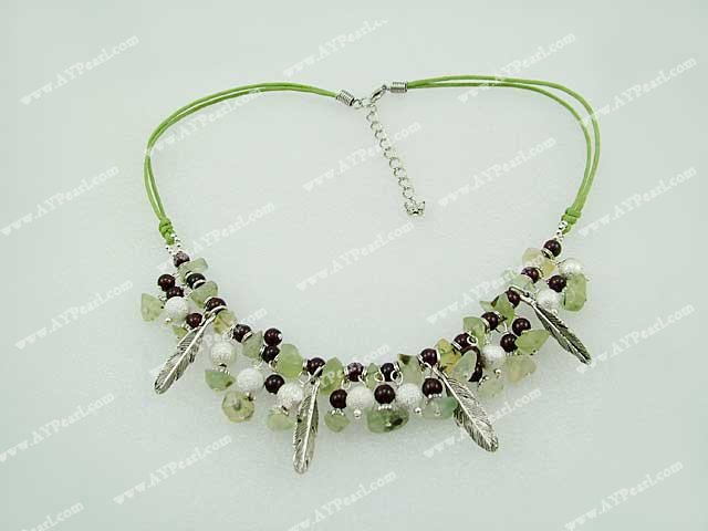 Green quartz rutile collier de grenat