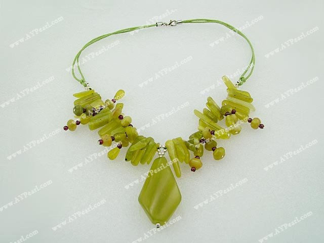 Granat Peridot Collier