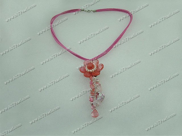 pearl  cherry quartz neckalce