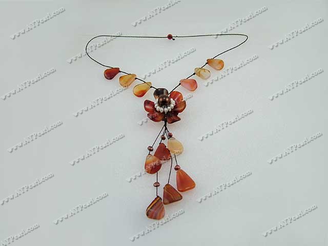 collier de perles rouges agate