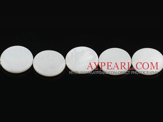 Shell Beads, White, 20mm round, Sold per 15-inch strand