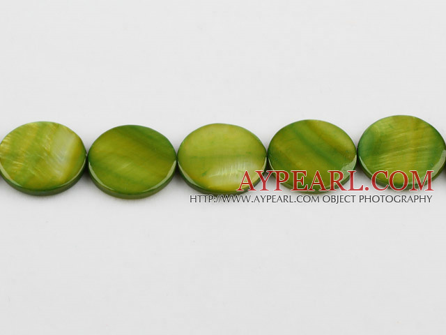 Shell Beads, Grass Green, 20mm dyed round, Sold per 15-inch strand