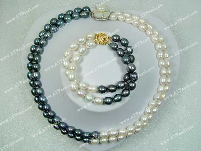 Pearl Set