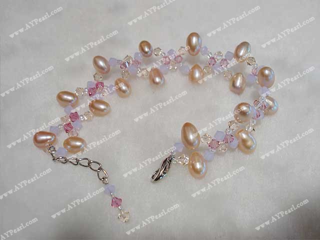 Austra crystal pearl bracenet