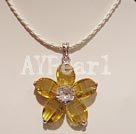 zircon flower-shaped necklace