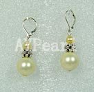 pearl sea shell bead earring