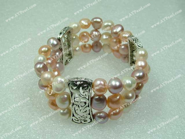 pearl bracelet