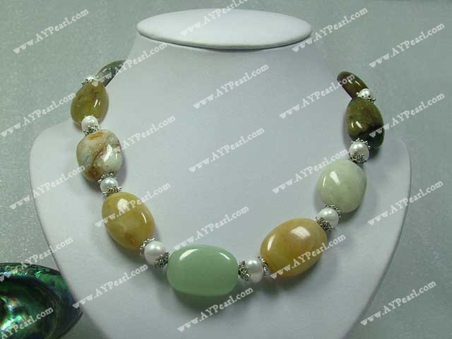 Gemstone halskjede