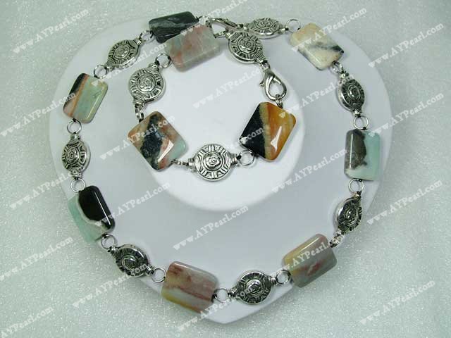 Gemstone sett